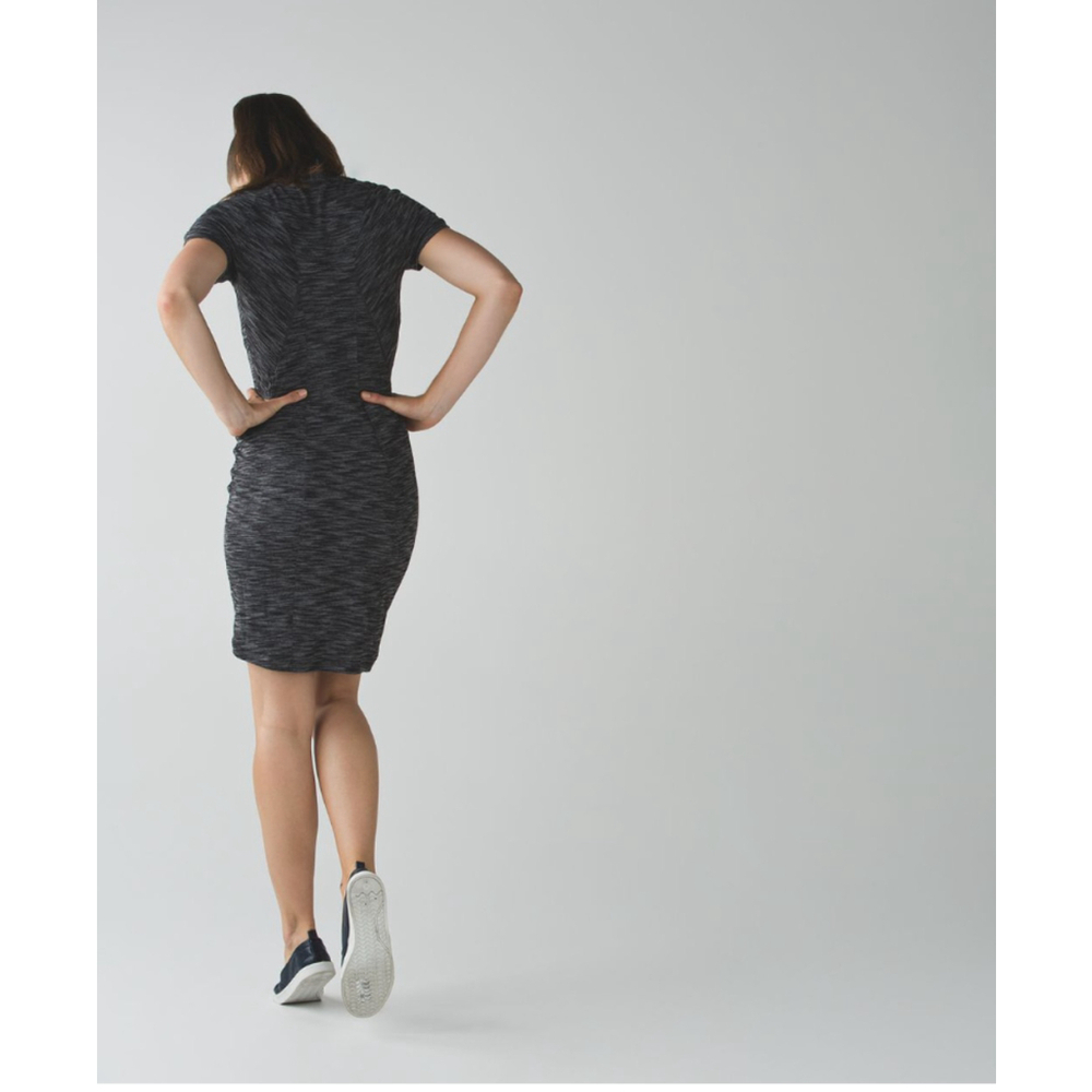 Lululemon &go Where-To Dress short sleeves Heathered Black size 4 - Picture 9 of 10